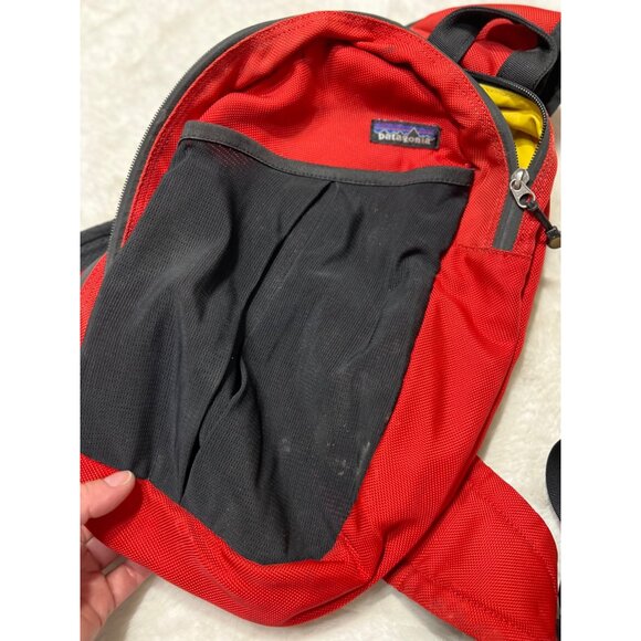Patagonia Atom Sling 8L Bag Red & Black Nylon - Picture 7 of 10